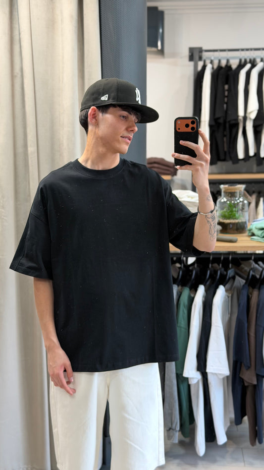T-SHIRT VIP OVERSIZE NERO