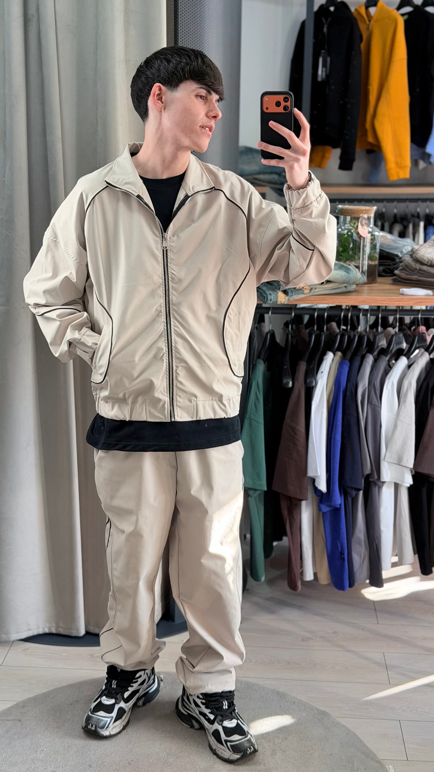 ESSENTIAL TECH SET – BEIGE
