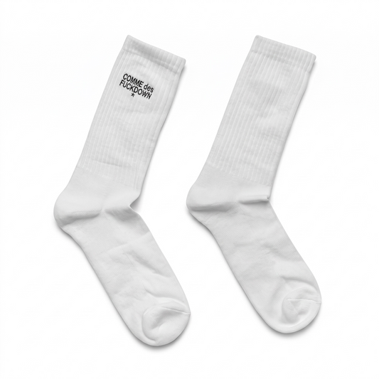 COMME des FUCKDOWN · CALZE STITCH — BIANCO